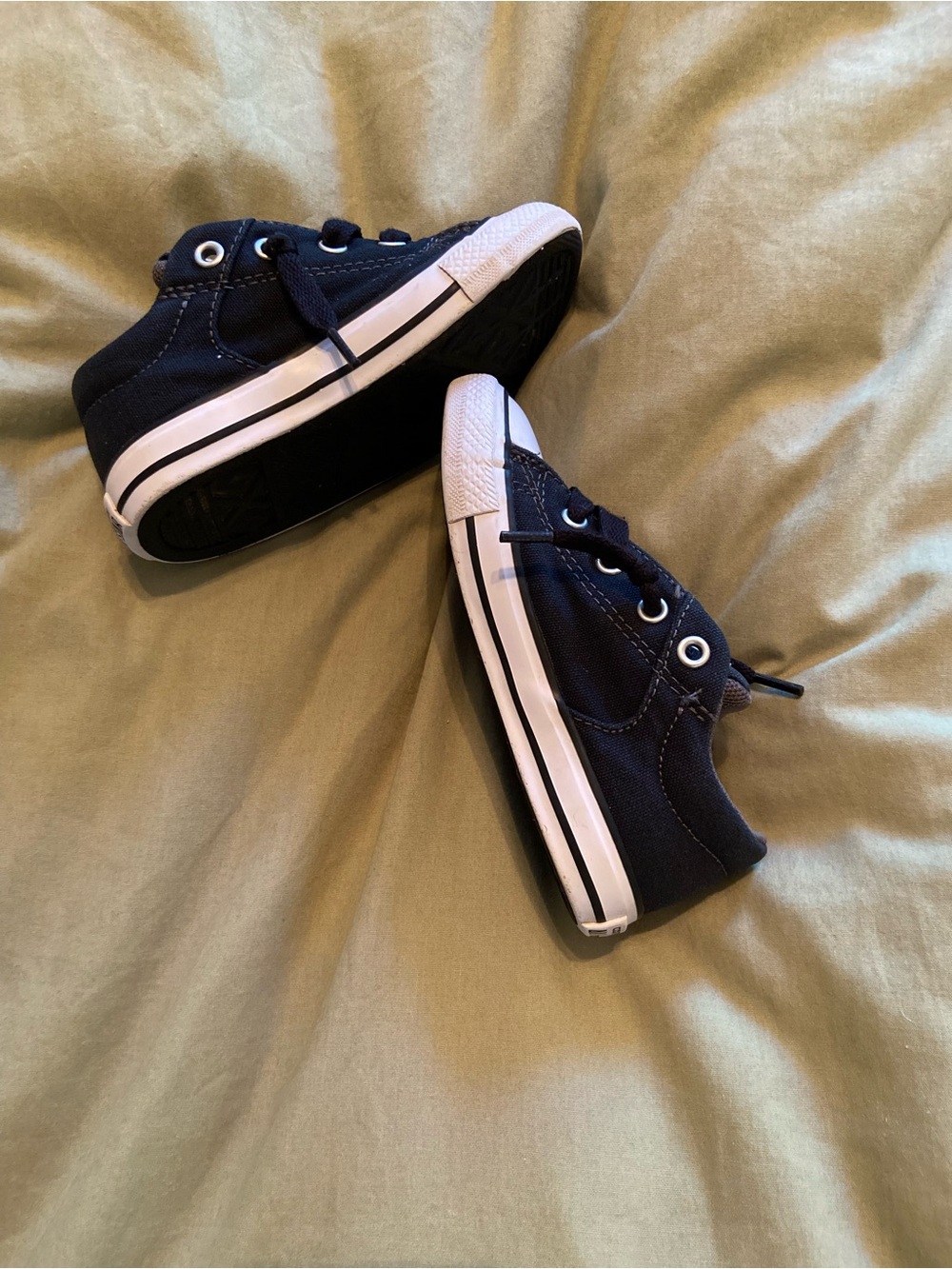 9T toddler black low converse